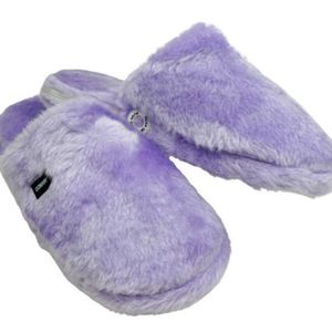Conair Vibrating Fuzzy Slippers